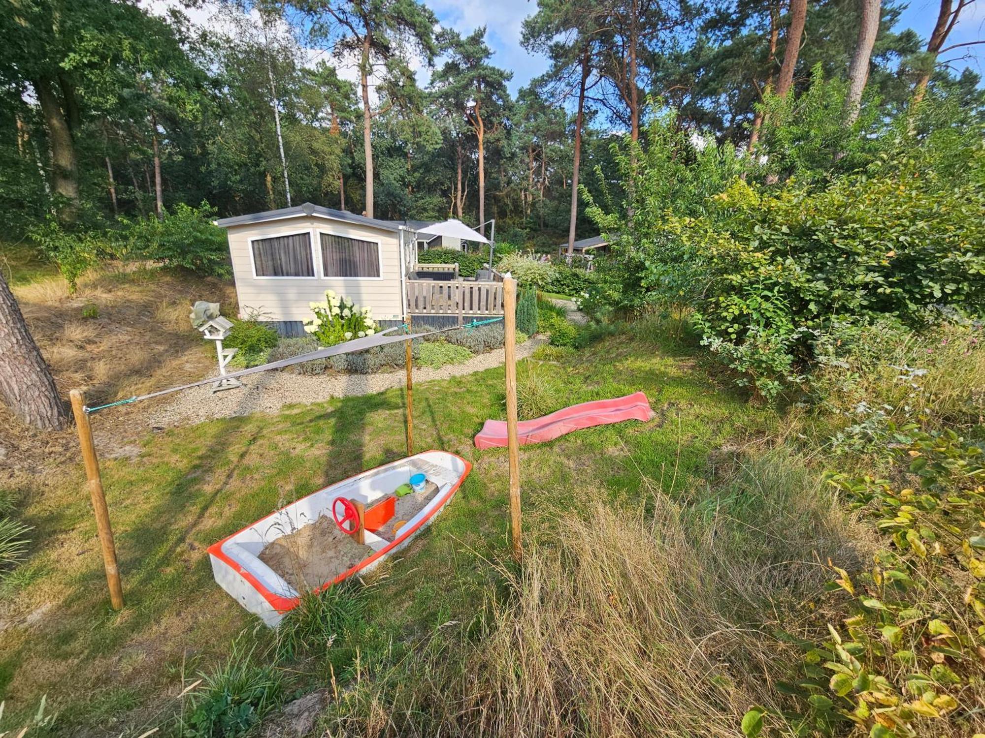 Luxe 4 Persoons Chalet Op 5 Sterren Camping Raalte Exterior photo